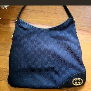 Gucci vintage handbag EUC!